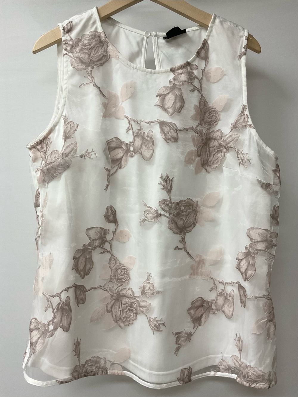 Brand New-City Chic plus-size women's sleeveless floral top